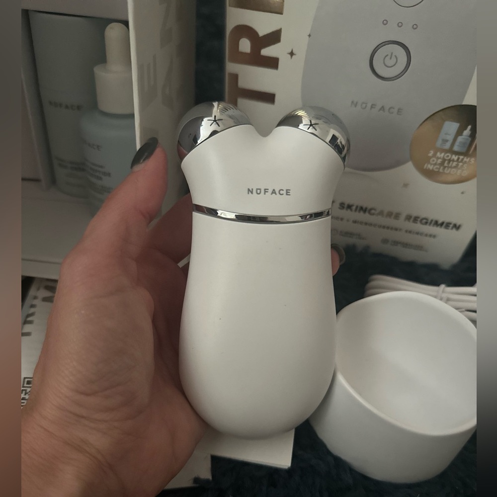 TRINITY+ Smart Advanced Facial Toning Routine - Picture 5 of 13